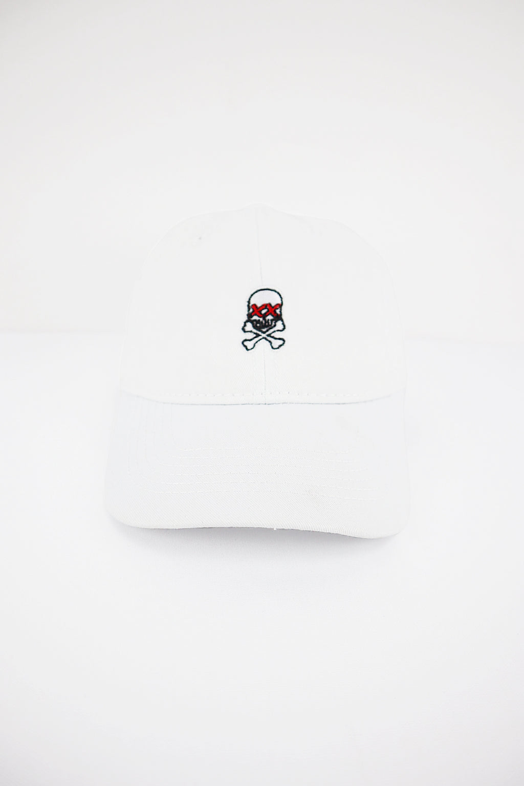 Gorra Blanca Bordada